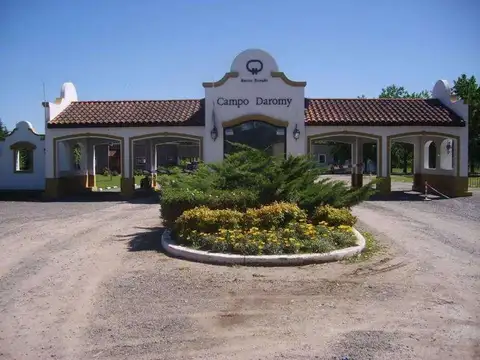 Venta de Lote en Barrio Privado Campo Daromy