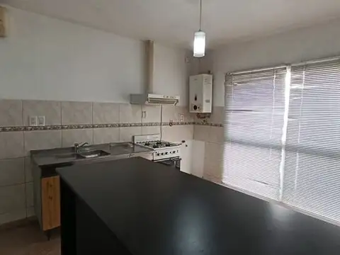Departamento en Alquiler en Alberdi, $ 650.000
