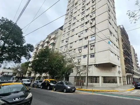 Venta departamento 4 ambientes con cochera en Flores