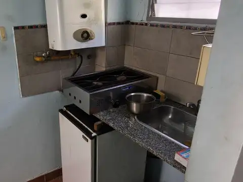 VENTA CASA A RECICLAR/DEPOSITO EN SAN MARTIN