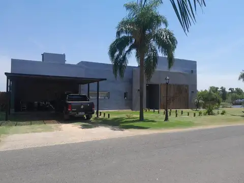 El Solar de Victoria, Country Náutico