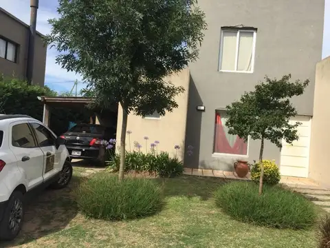 CASA EN VENTA, BARRIO   EL HORNERO, PILAR!! ESCUCHAN OFERTAS - Foto 0