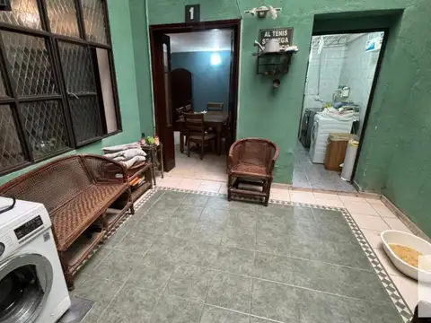Departamento 6 ambientes con 2 baños