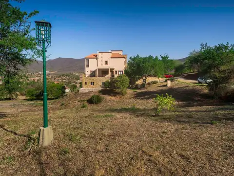 Casa en Venta en La Lucinda, USD 580.000