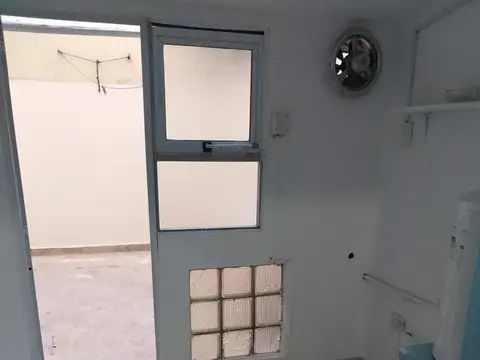 Venta depto 2 Ambientes Apto profesional con Patio Avellaneda Centro. RETASADO  OPORTUNIDAD 