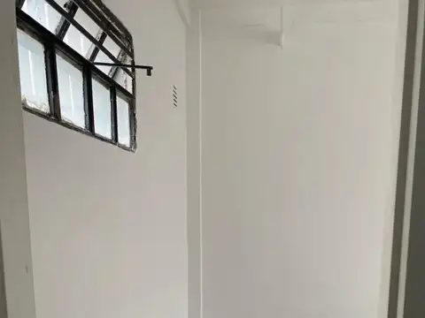 Local en Alquiler Via Pública