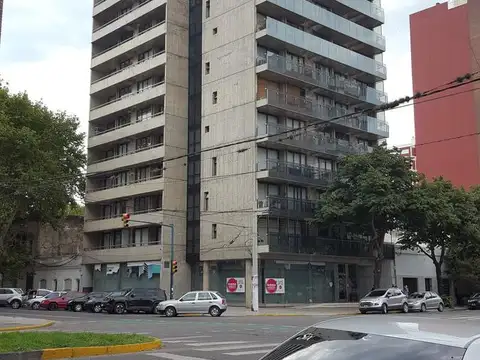 Francia 800 - Local Comercial