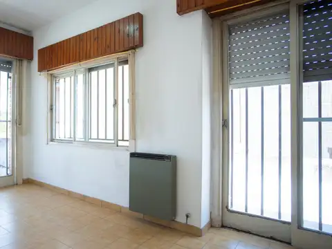 Depto Tipo Casa en Venta en Haedo Sur, USD 93.500