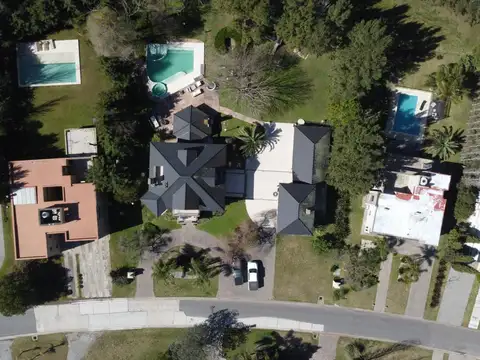 Casa en Alquiler en San Eliseo Golf & Country, USD 4.500