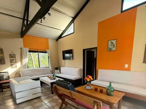 Casa 3 ambientes con 2 baños
