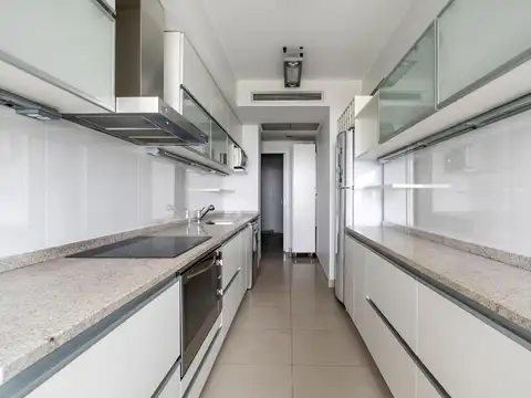 Departamento 4 ambientes con 5 baños