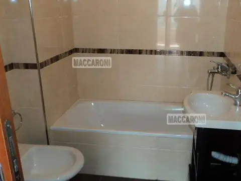 Departamento en Alquiler con 1 cocheras