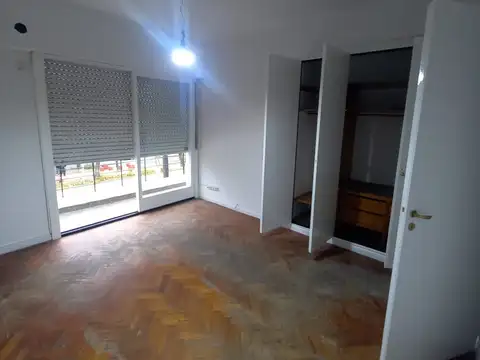 Depto Tipo Casa en Alquiler en Pompeya, $ 990.000