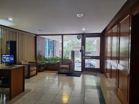 PISO DE 4 AMBIENTES C/ DEP. COCH. PATIO Y BAULERA