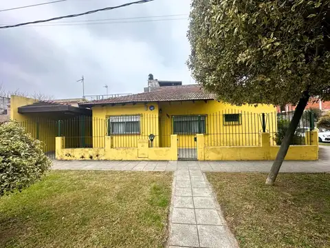 VENTA CASA 4 AMBIENTES TAPIALES