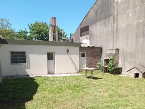 Casa 2 ambientes con 1 baño