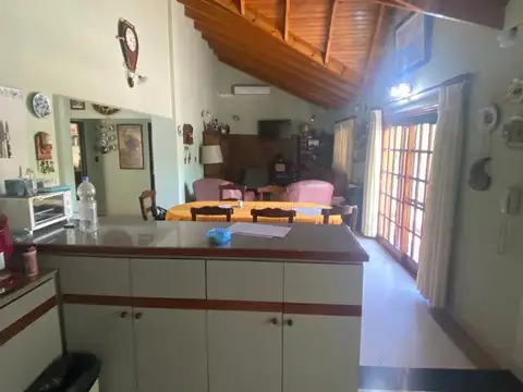 2 PH 1º PISO POR ESCALERA  2 AMB. AL FRENTE Y 3 AMB. AL CONTRAFRENTE SE VENDEN JUNTOS EXCELENTES