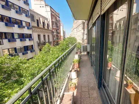 Ideal Depto de 4 ambientes mas dependencia, balcón corrido,