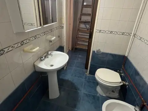 AMPLIO PH 3 AMBIENTES AL FRENTE EN DOS PLANTAS CON PATIO PROPIO - SIN EXPENSAS - Ciudad Madero