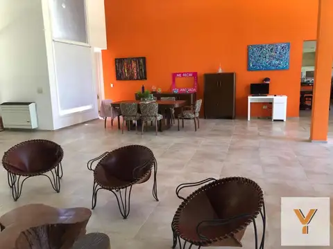 Casa 4 ambientes con 4 baños