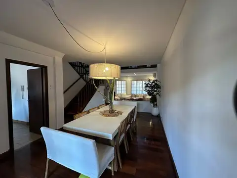 Casa 6 Amb - 4 Dorm Jadin y Pileta  - Punta Chica