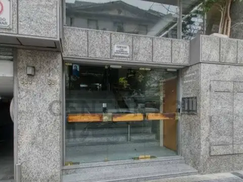OFICINA       ACEPTA PERMUTA POR DEPARTAMENTO CON BUENA UBICACION EN EL CASCO PL