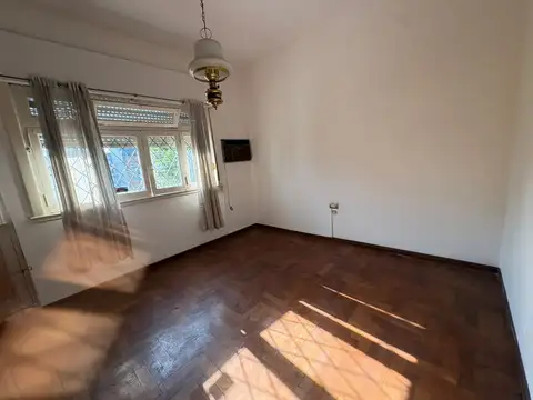 Depto Tipo Casa en Alquiler de 1 dormitorio