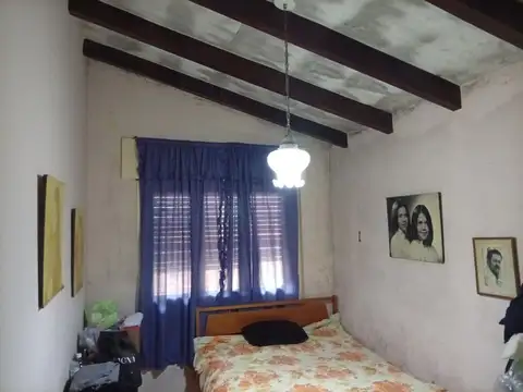 Casa 4 ambientes con 1 baño