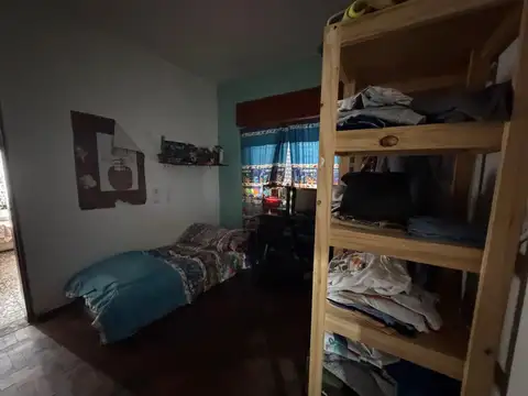VENTA CASA 3 AMBIENTES PILAR LOCALES AL FRENTE