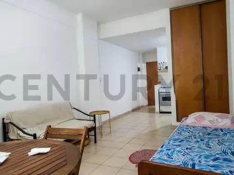 59 E/ 2 y 3 300, Piso 1
