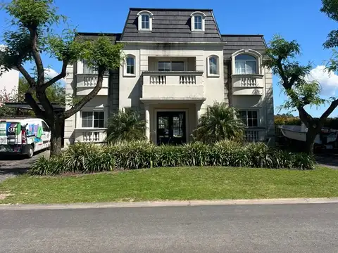 Casa Chalet  en Venta en San Isidro Labrador, Villanueva, Tigre
