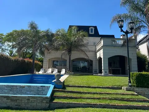Casa en Venta en San Isidro Labrador 4 dormitorios, Villanueva 100