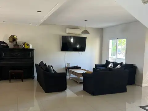 Casa en Venta en San Isidro Labrador, USD 1.100.000