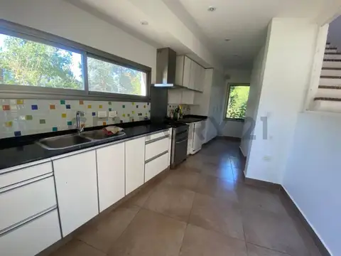 Casa en Venta en Lomas De City Bell, USD 430.000