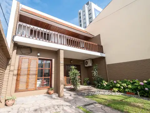Venta Casa Excelente ubicación   4 Dormitorios