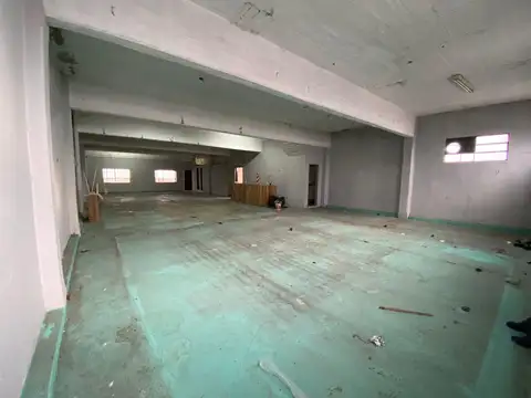 ALQUILA DEPOSITO, GALPON 1 PISO LOMAS DEL MIRADOR 250 m2