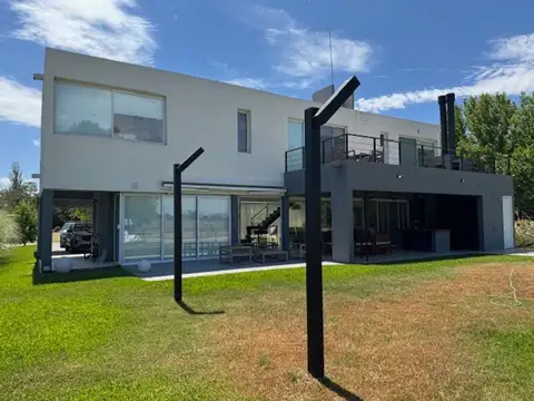 Casa en Venta en Haras Del Sol, USD 320.000