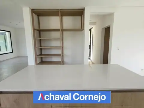 Venta casa. Puertos del Lago, Escobar
