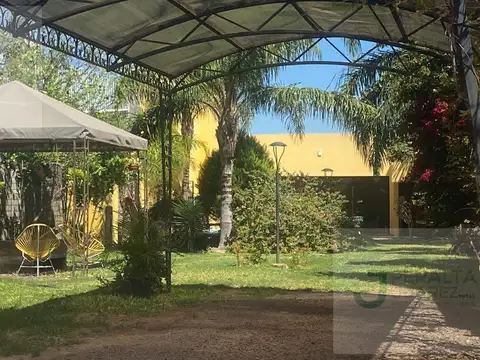 Casa 2 ambientes con 1 baño