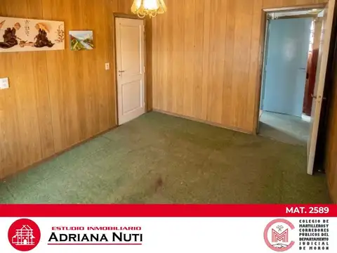 Casa 4 ambientes con 2 baños