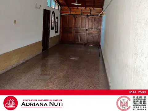 Casa 4 ambientes con 2 baños