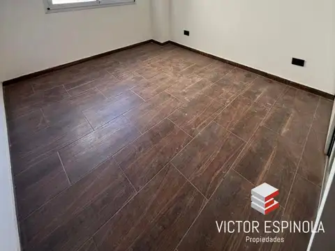 17 De Agosto 1600, Piso 1