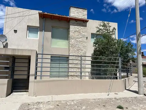 VENTA CASA 4 DORMITORIOS PALAZZO