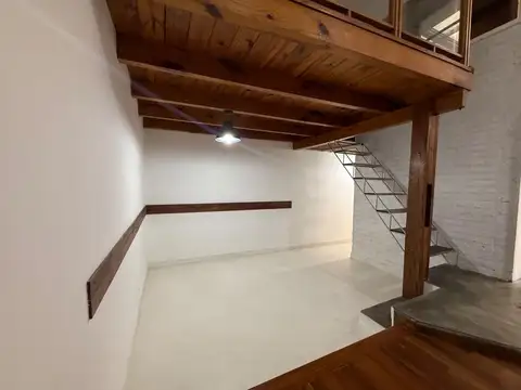 Depto Tipo Casa 2 ambientes con 1 baño