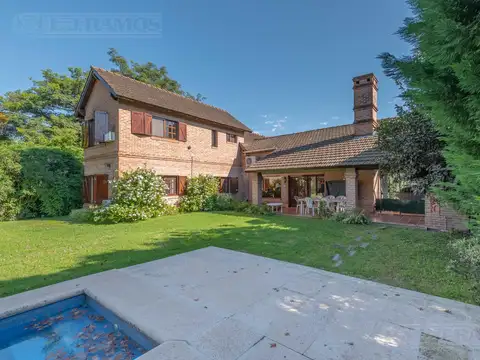 Casa en Venta en El Estribo, USD 310.000