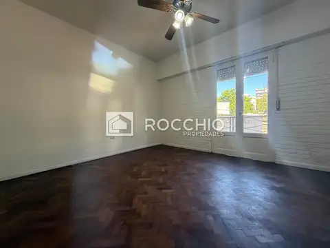 Casa en Alquiler en Villa Ballester, $ 780.000