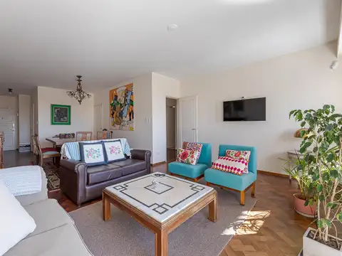 Venta departamento 2 dormitorios   dependencia de servicio Centro