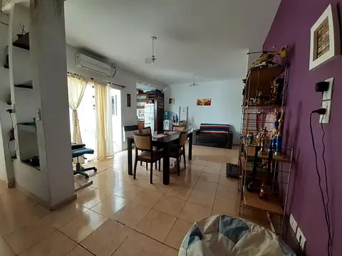 Casa a la venta ubicada a metros de Bv Oroño Rosario