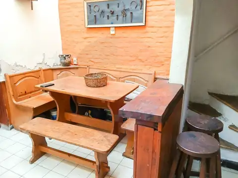 Casa 6 ambientes con 1 baño