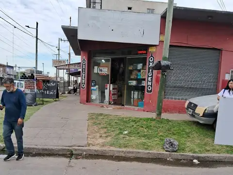 Local en Venta 74 años